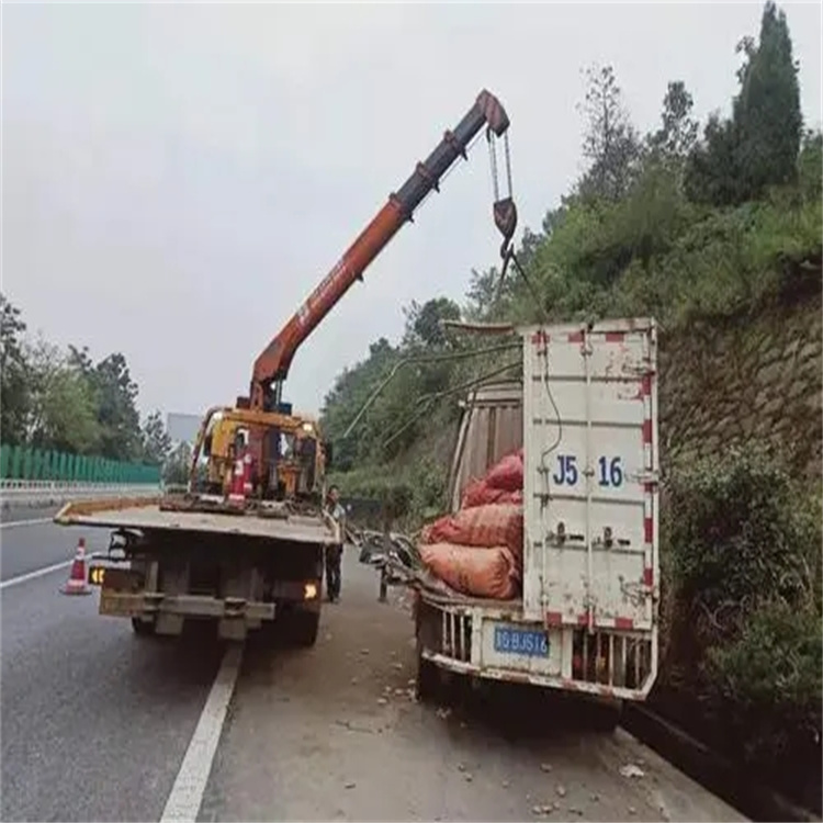 登封了解道路救援吊车费用的细节与影响因素