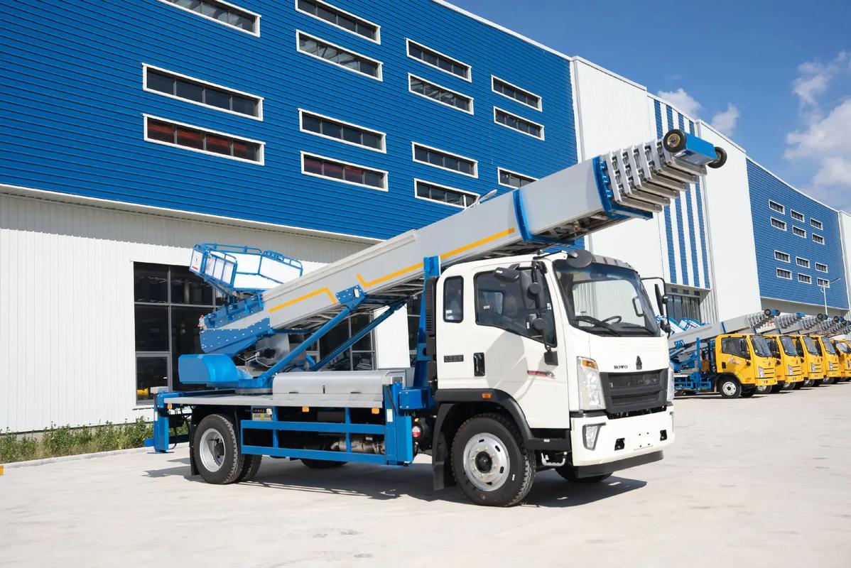 登封出租云梯车高空作业车 建筑垃圾搬运